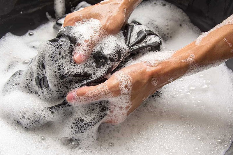 لباس نوزاد با چی بشورم؟