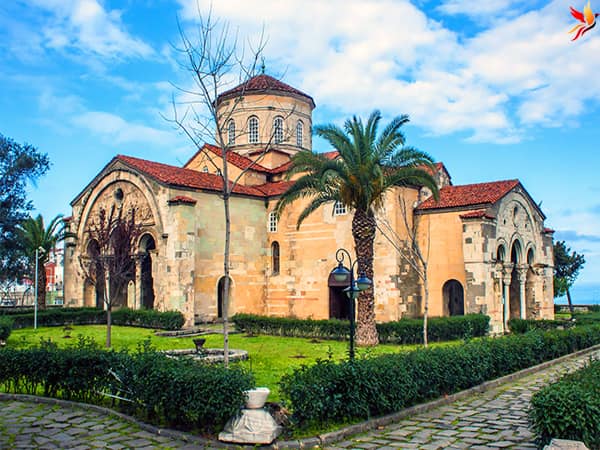 کلیسا، مسجد و موزه ایاصوفیه (HAGIA SOPHIA MUSEUM)