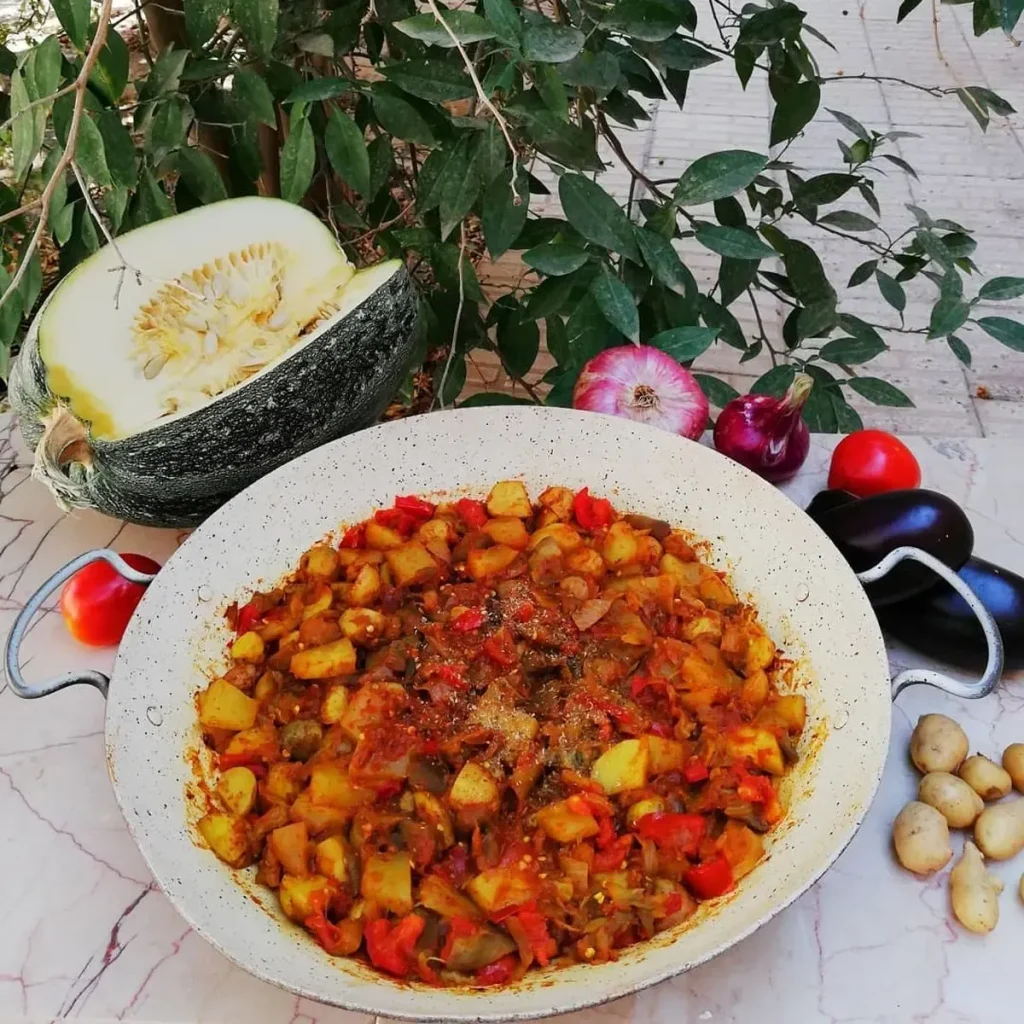 طرز تههی خوراک کدو با گوشت چرخ کرده و گوجه