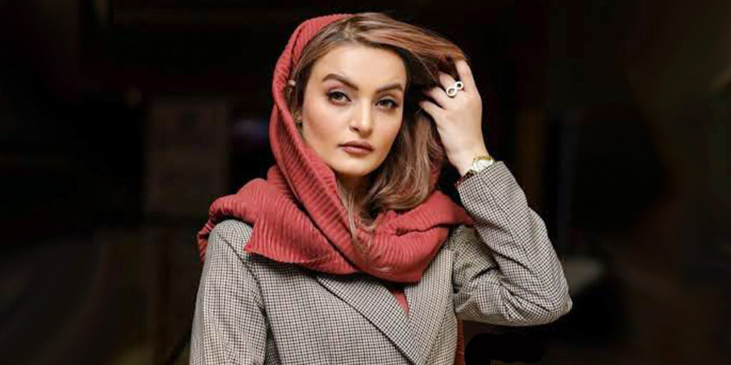 کت پاییزی نیلوفر پارسا